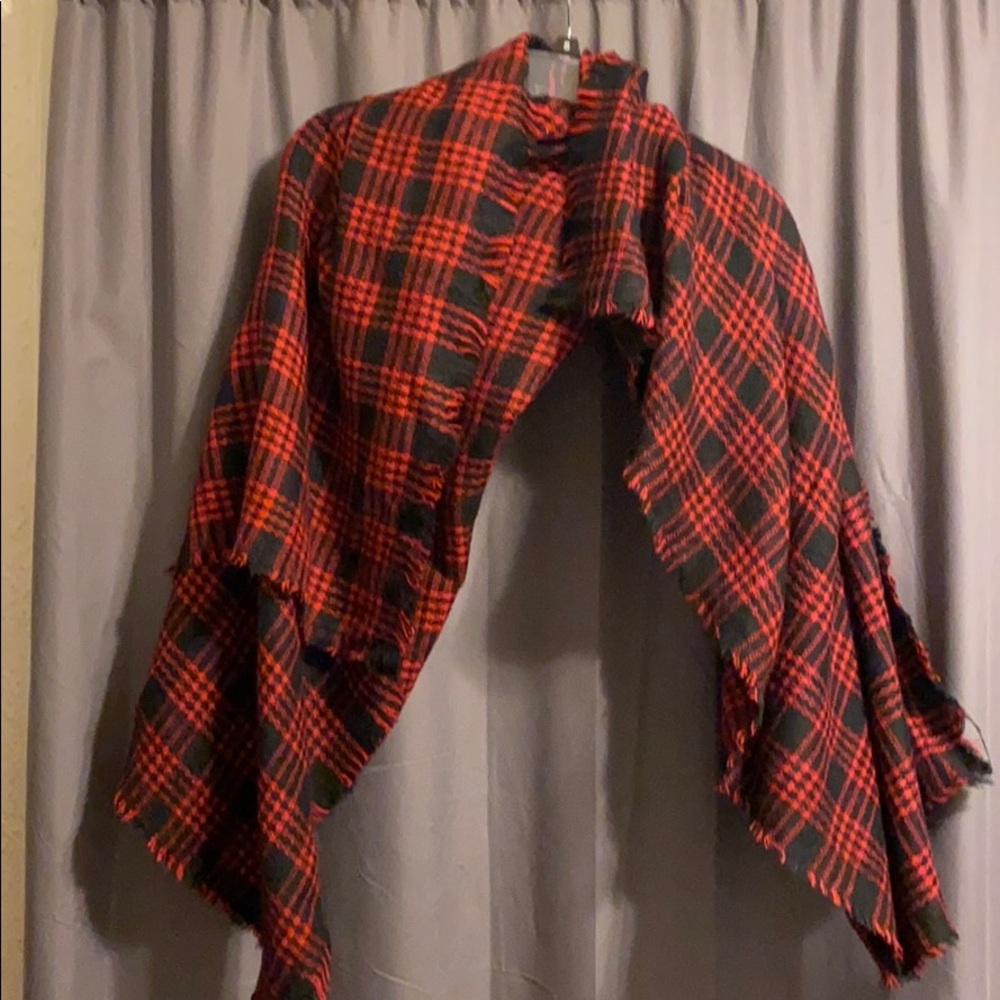Red and black blanket scarf
